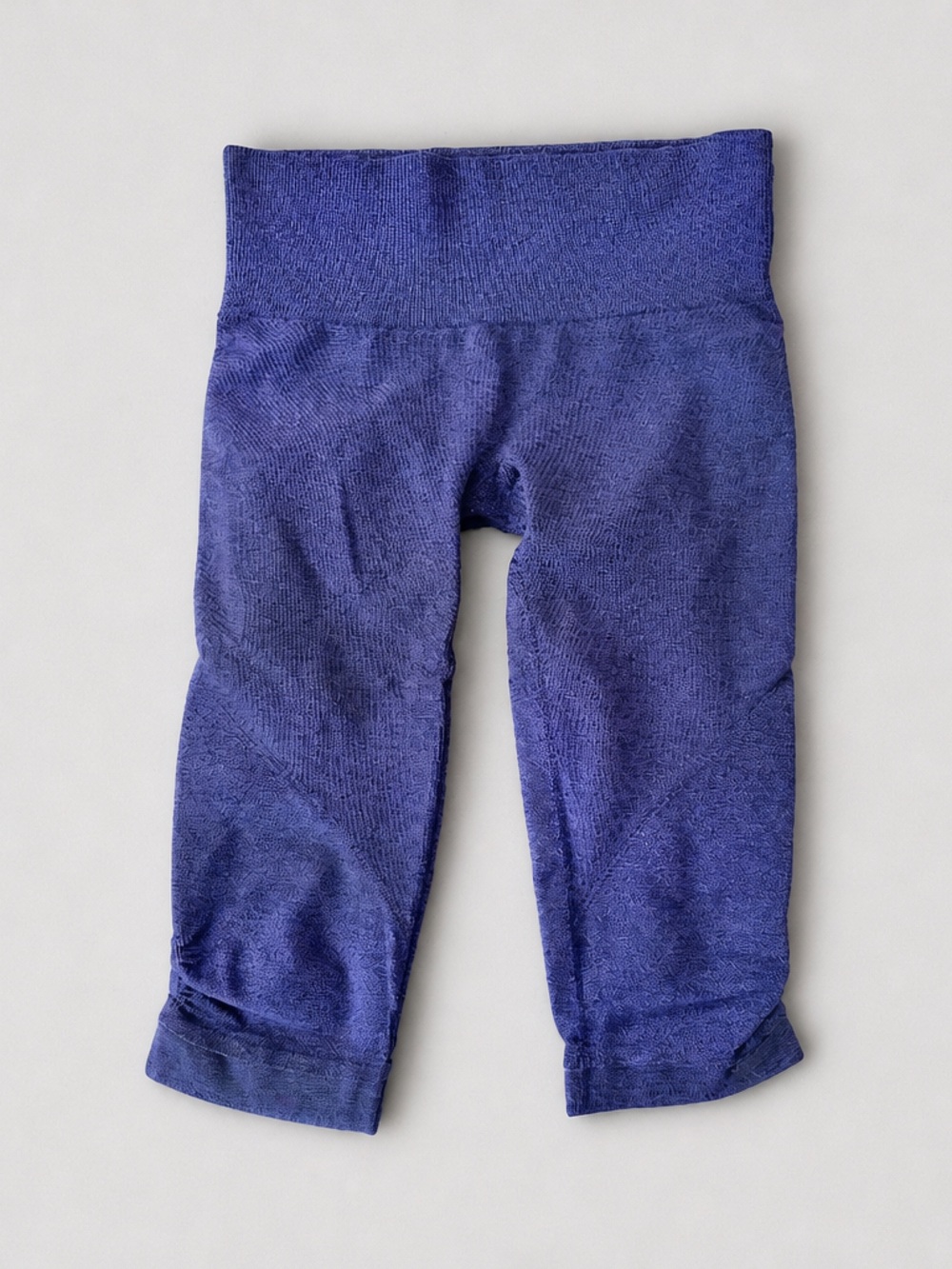 Lululemon Women's High-Rise Cropped Leggings – Navy Blue – Approx. Size 4–6